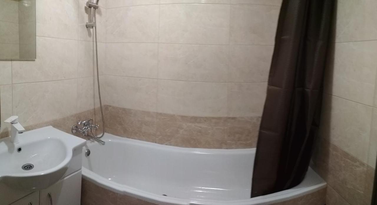Comfortable Apartments Rivne Bagian luar foto